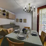 Dulci Du Mont Blanc Apartment *